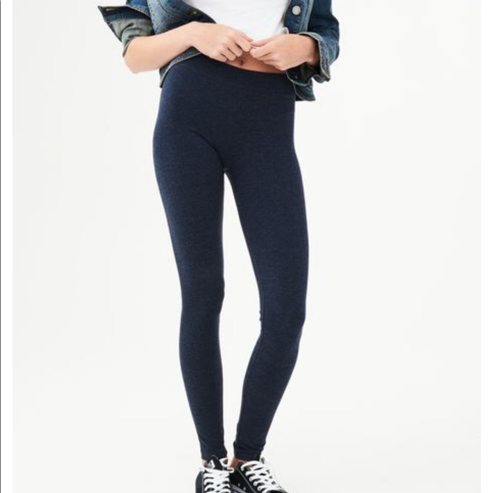 Solid leggings From AEROPOSTALE.